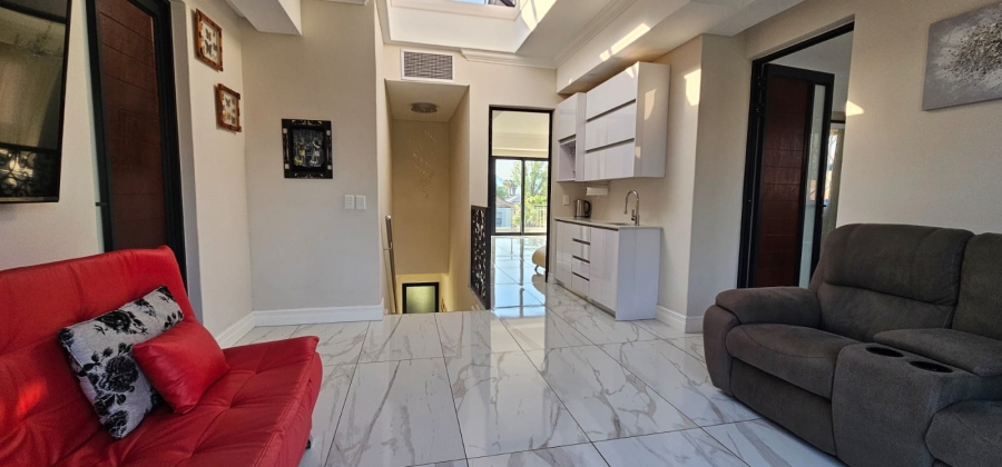 5 Bedroom Property for Sale in The Islands Estates North West